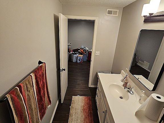 5th image of 527 W Deerfield Cir