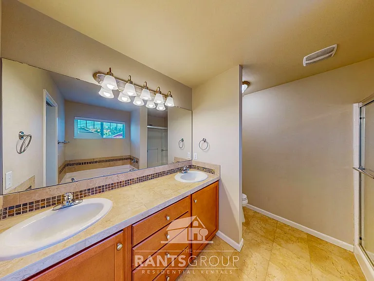 7629 Kodiak Ave NE — Photo 19