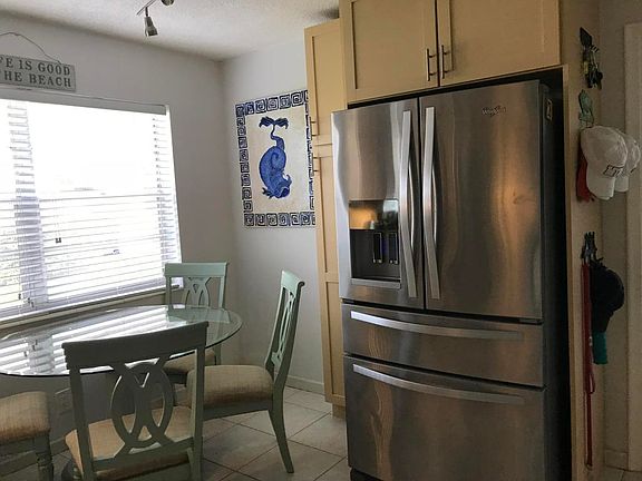 4th image of 371 Sheffield P #P-3710
