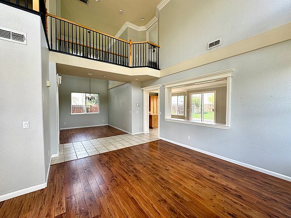 5th image of 2445 Verona Ct