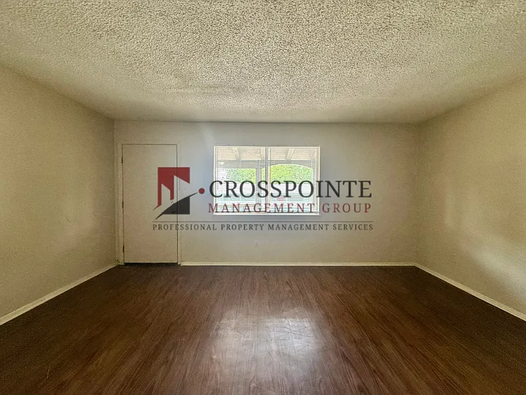 South Bois D Arc 514 — Photo 14