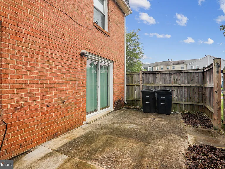 81 Watkins Park Dr #41 — Photo 12