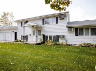 401 3rd Ave SW APT 5, Le Mars, IA 51031