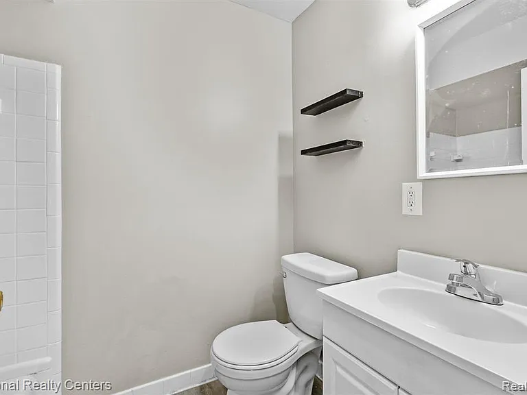 534 Saint Maron Pl — Photo 11