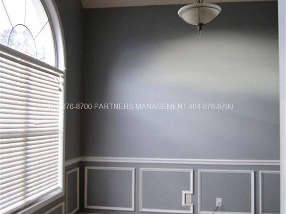 3rd image of 4516 Garden City Dr
