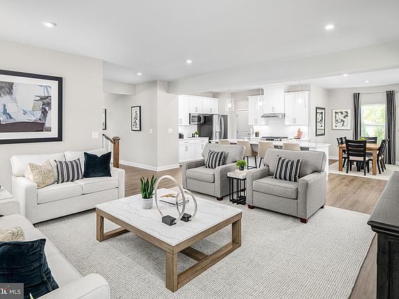 5th image of 103 Rivoli Ct