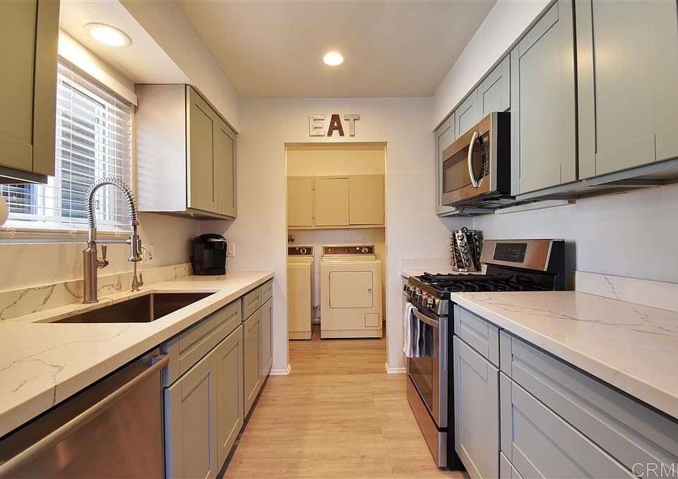 2nd image of 1757 Flower St