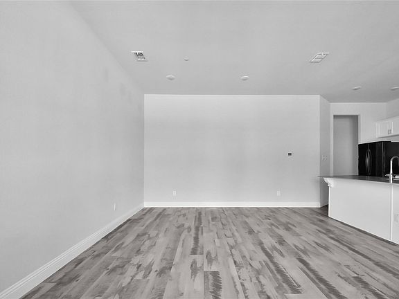 3rd image of 6275 Rilla St