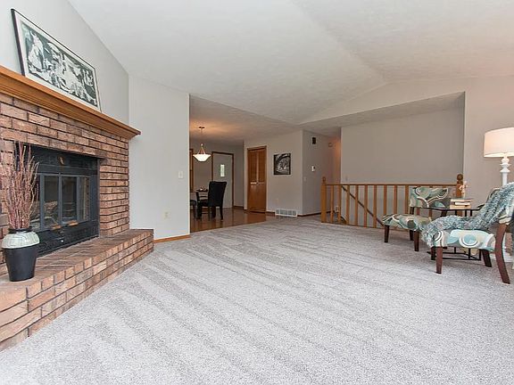 4th image of 3380 Balsam Ct NE