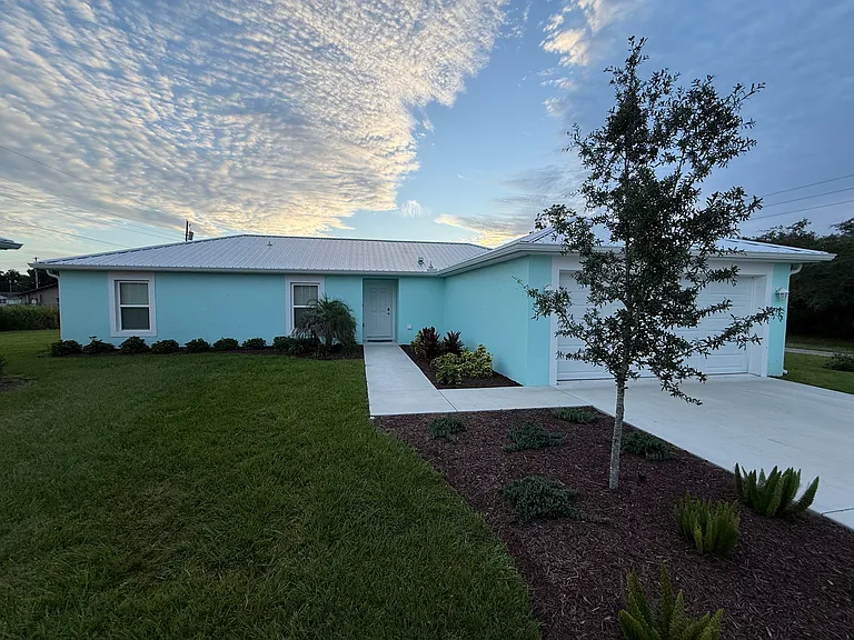 3121 Shimmer Way — Photo 2
