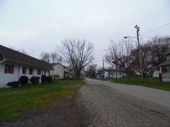 5th image of 412 N Arlington Ave