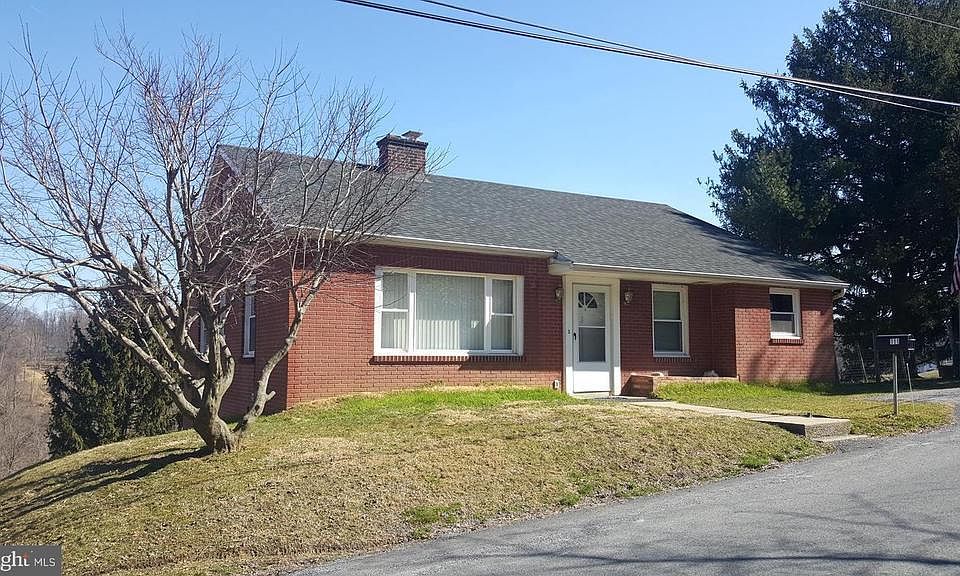 2nd image of 111 Rineer Rd