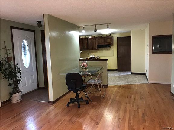 5th image of 92 Parwood Dr