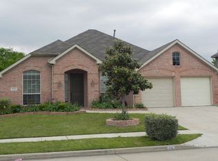 6311 Crestmoor Ln, Sachse, TX 75048