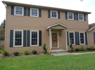 1720 Susan Ct, Hermitage, PA