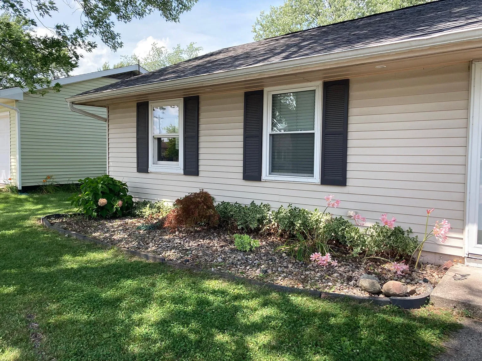 27 Holden Rd — Photo 4