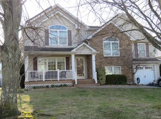 182 Siegel Boulevard, Babylon, NY