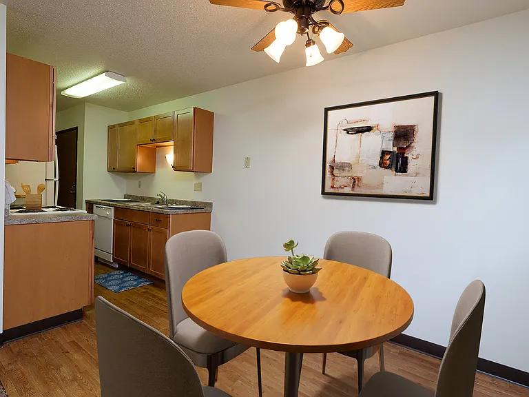 Fargo, ND Monticello Apartments | Dining