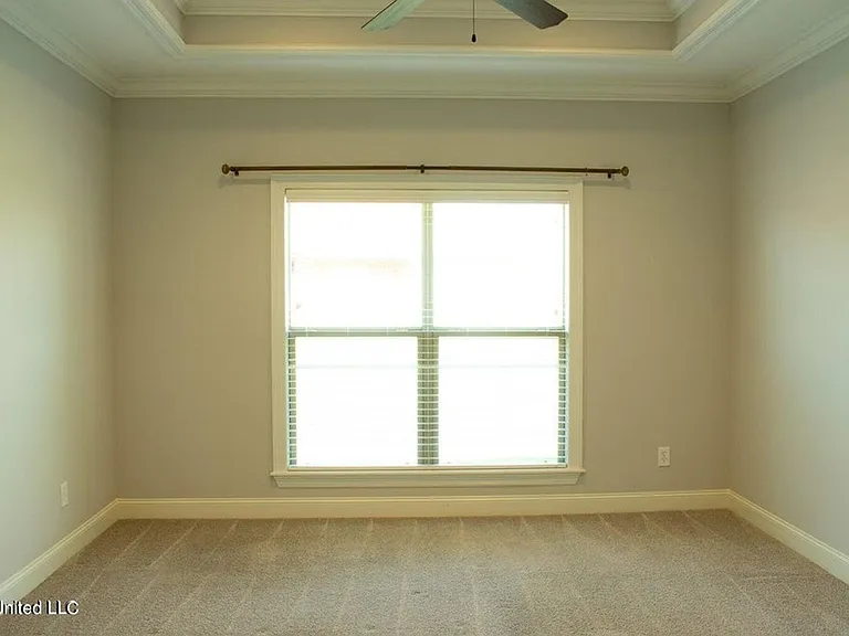 216 Buttonwood Ln — Photo 12