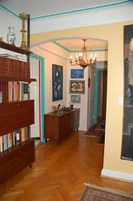 Sold by Douglas Elliman | media 18