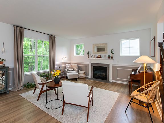 5th image of 527 Macintosh Ln