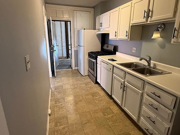 3rd image of 3827 Central St #2S