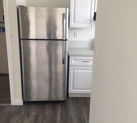 4th image of 5101 Melrose Ave APT 2