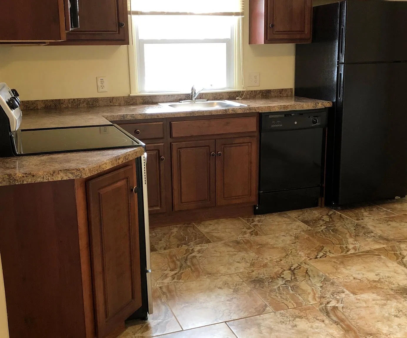 107 Wadsworth Rd — Photo 3