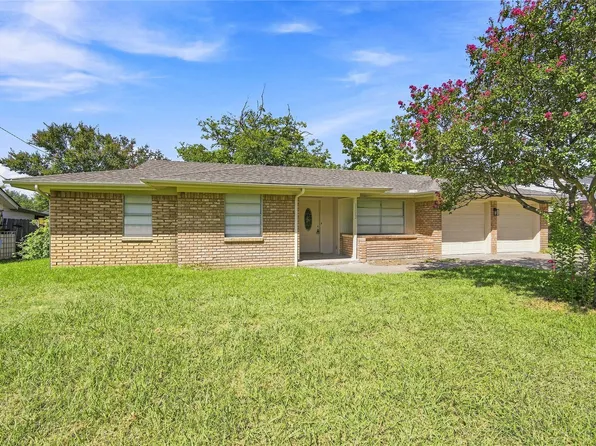 1109 Williamsburg Dr, Ennis, TX 75119