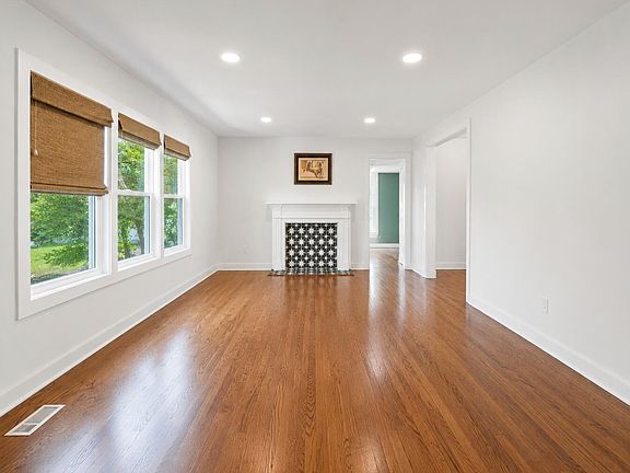 5th image of 3407 Land St
