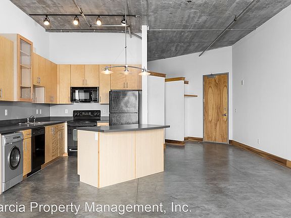 3rd image of 1612 Lucas Ave Unit 310