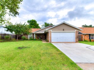 1004 S Neptune Rd, Edmond, OK 73003