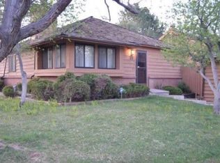 33 S Eagle Cir, Aurora, CO 80012