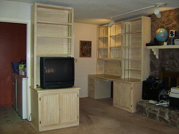 These 2 bookcases stay