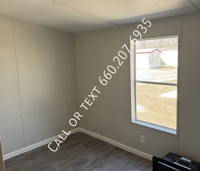 913 N Taylorville Blvd #19 — Photo 5