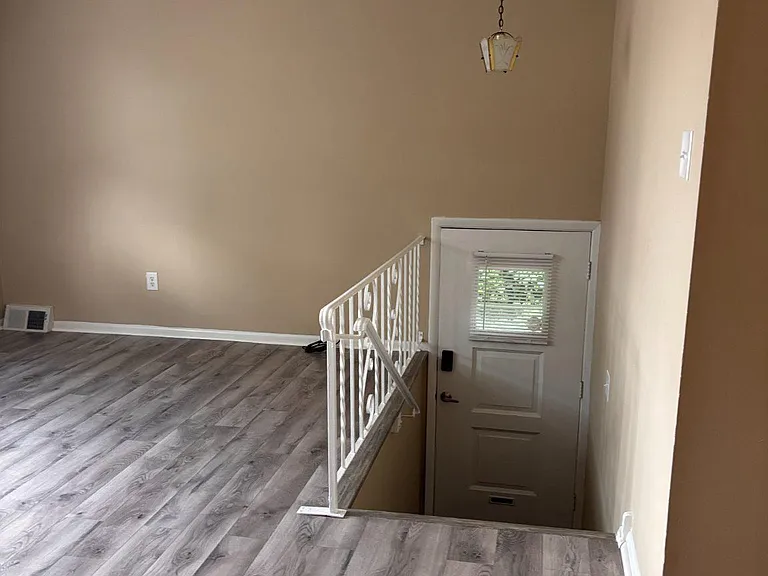 1730 Borbeck Ave #2F — Photo 7
