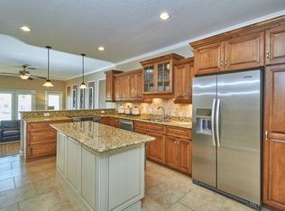 161 Brightwater Dr APT 9, Clearwater, FL 33767
