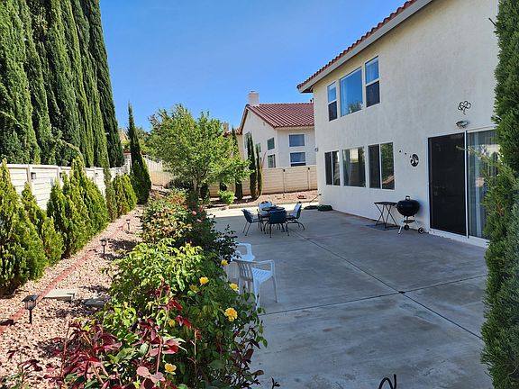 5th image of 42256 Madrid Way