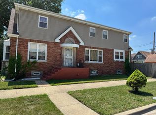 10200 S Rhodes Ave, Chicago, IL 60628