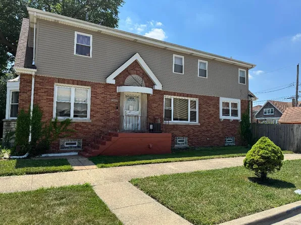 10200 S Rhodes Ave, Chicago, IL 60628
