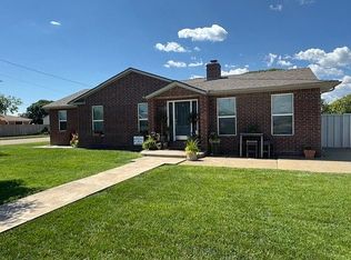 1001 N Chestnut St, Stratford, TX 79084