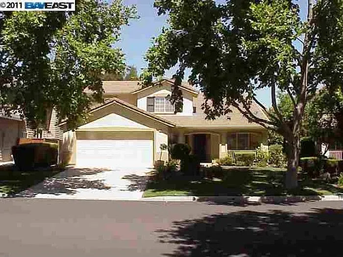 2125 Newton Dr photo 1