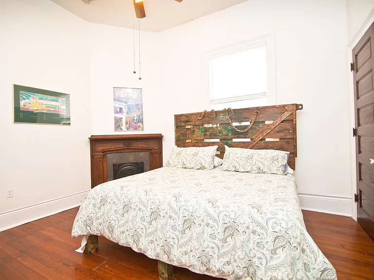 2320 Marengo St — Photo 15