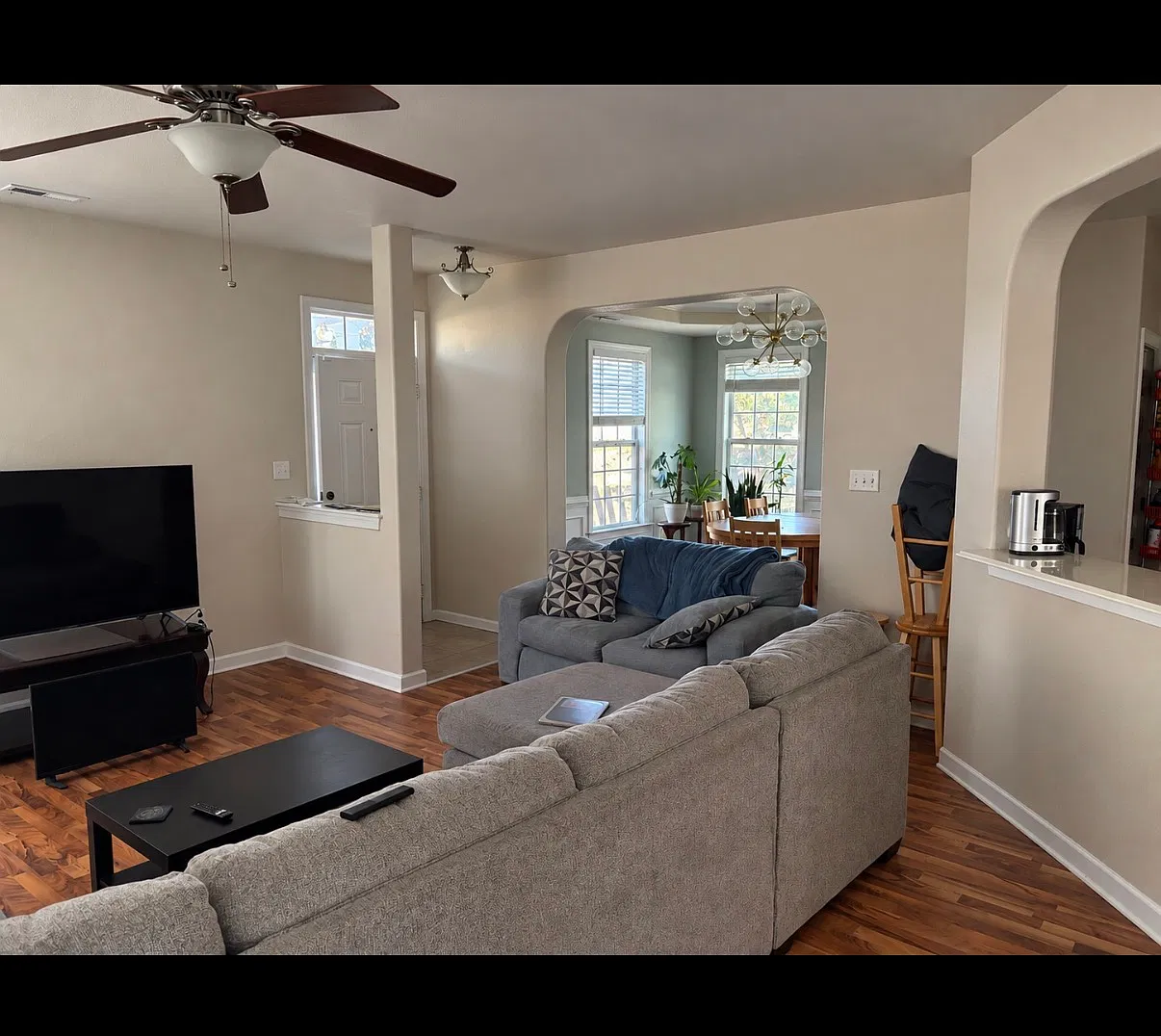 4 bed, 3.5 bath, 2386 sqft, $4,500 — Photo 4