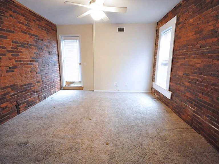 1216 Indianola Ave — Photo 11