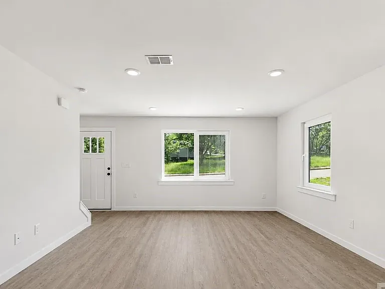 244 S Caldwell Ave #244 — Photo 12