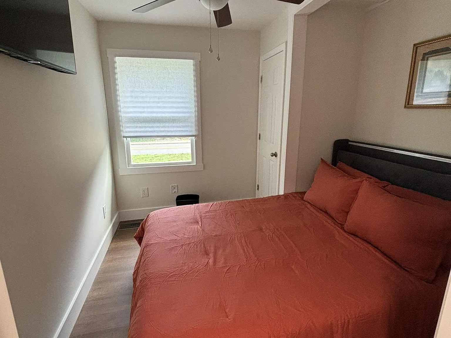 4 bed, 2.0 bath, 1200 sqft, $1,092 — Photo 3