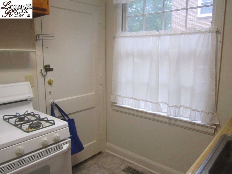 2nd image of 4103 Devine St