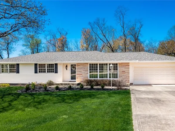 2845 Crestway Dr, Zanesville, OH 43701