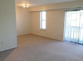 31993 W Twelve Mile Rd UNIT 206, Farmington, MI 48334